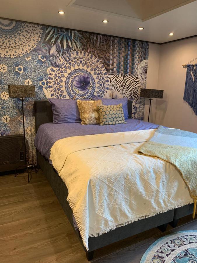 Het Atelier, Sfeervolle B&B Compleet Appartement In Hartje Staphorst Екстериор снимка